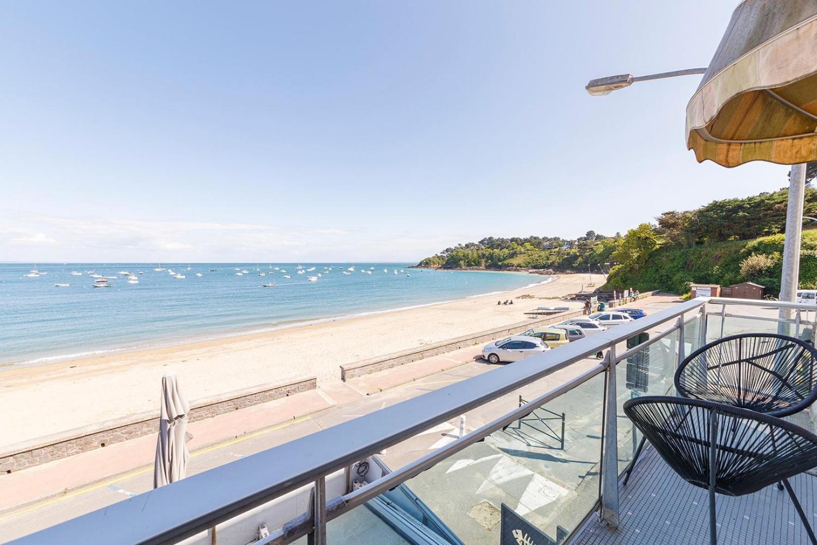 Les Pieds Dans L'Eau - Appartment 1 - Vue Mer Cancale Buitenkant foto