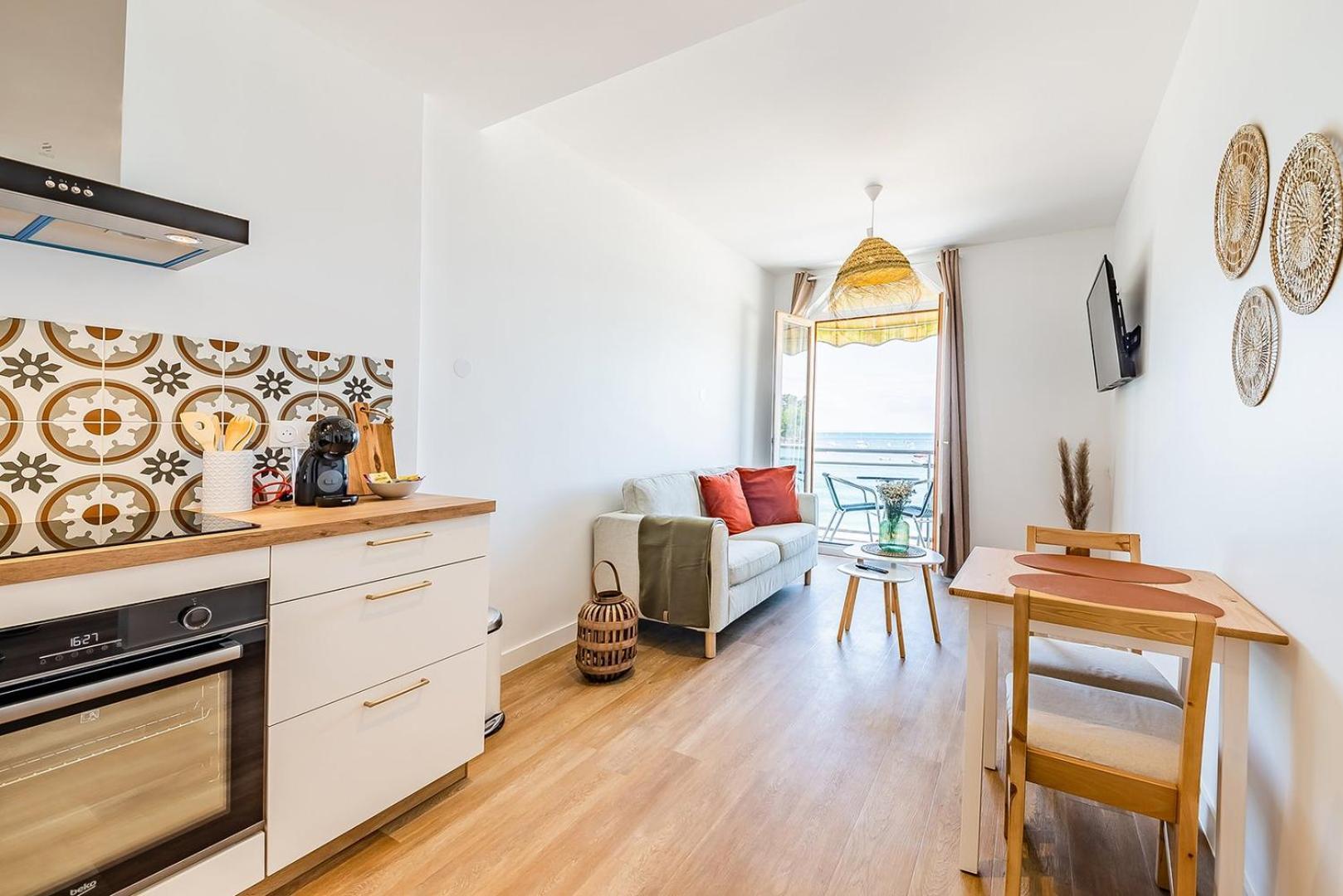 Les Pieds Dans L'Eau - Appartment 1 - Vue Mer Cancale Buitenkant foto