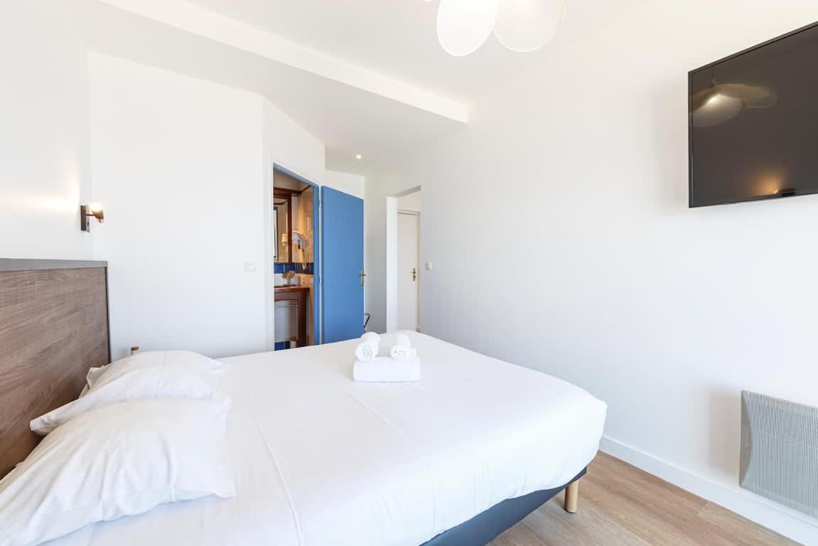 Les Pieds Dans L'Eau - Appartment 1 - Vue Mer Cancale Buitenkant foto