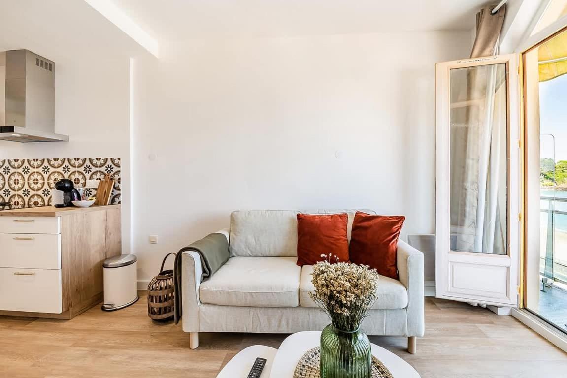 Les Pieds Dans L'Eau - Appartment 1 - Vue Mer Cancale Buitenkant foto