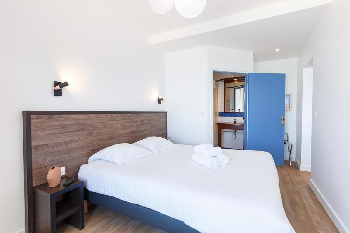Les Pieds Dans L'Eau - Appartment 1 - Vue Mer Cancale Buitenkant foto